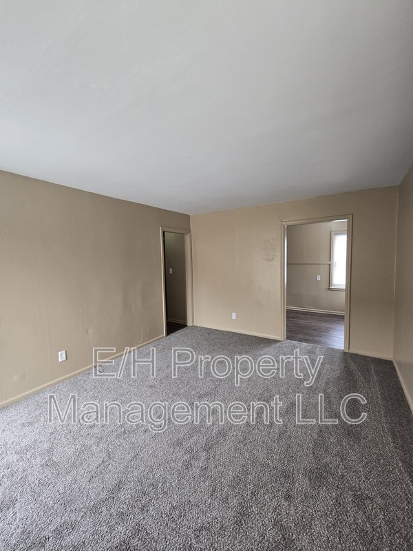 Building Photo - 1952 S Hiram St