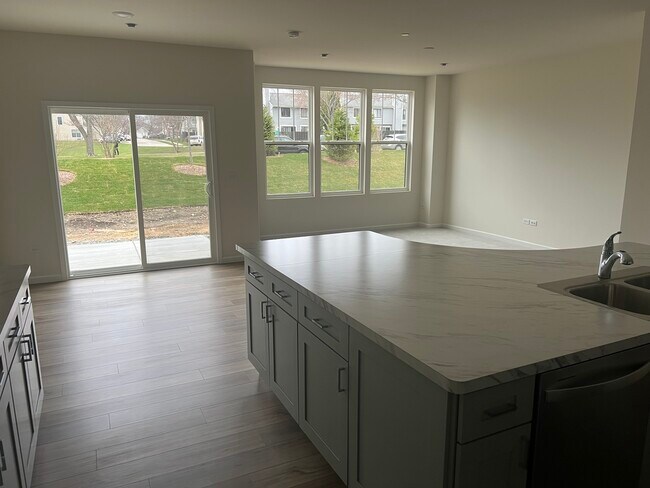 Foto del edificio - 1977 Leiter Way