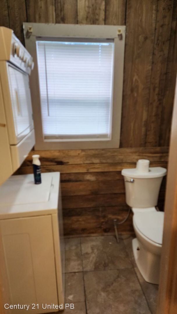 Building Photo - 3 br, 1 bath House - 6750 Highway 63