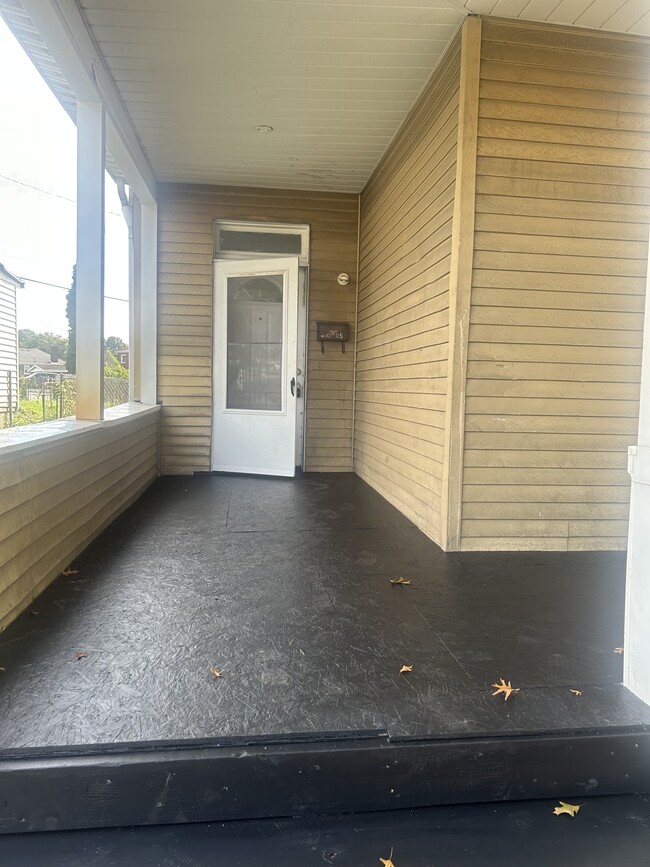 Foto del edificio - 1005 Broadway St