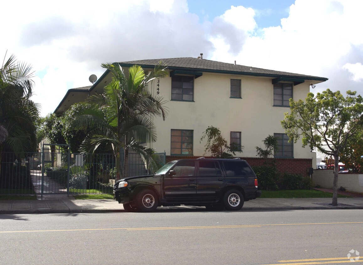 Foto del edificio - 3449-3455 Adams Ave