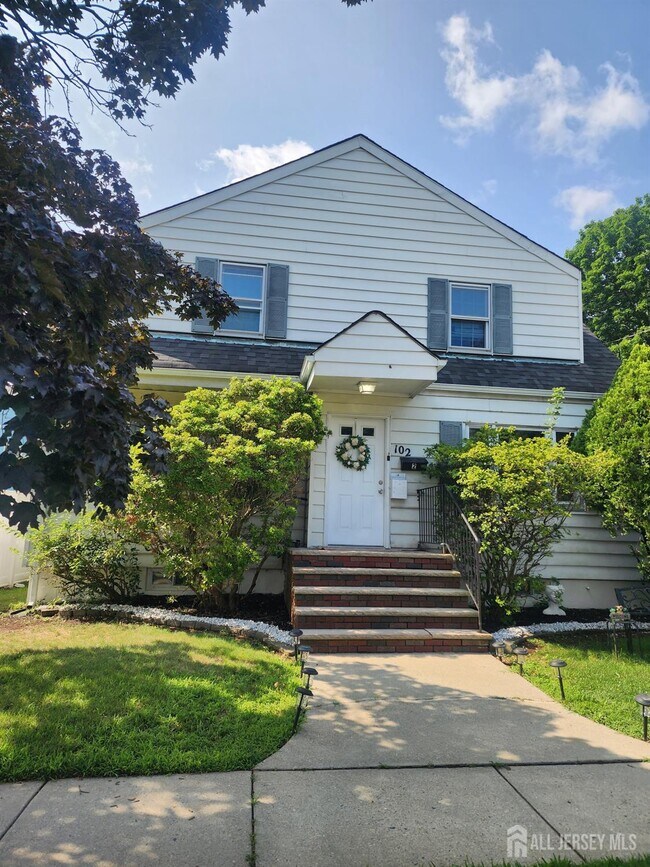 Building Photo - 102 Wisteria St