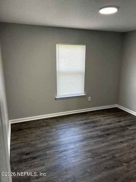 Building Photo - 11169 Thomas Dr