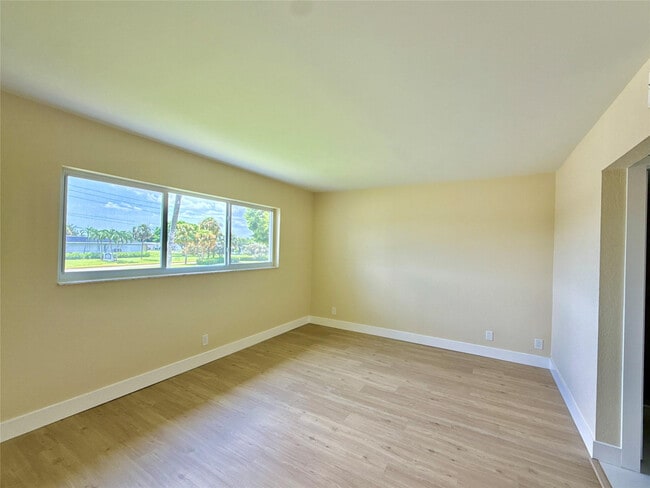 Foto del edificio - 7887 Golf Cir Dr