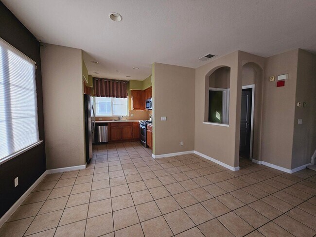 Foto del edificio - Modern Spacious Townhome in San Pablo