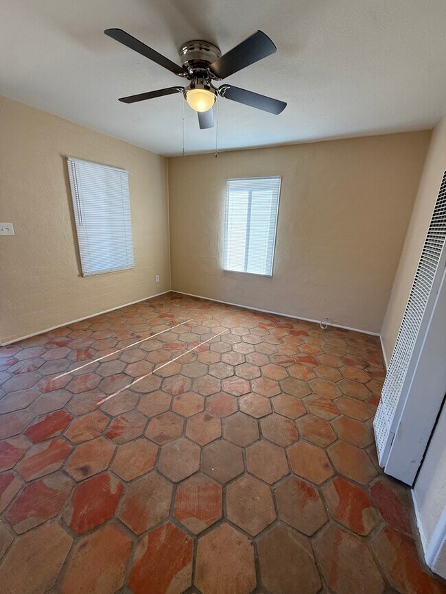 Foto del edificio - Townhome For Rent