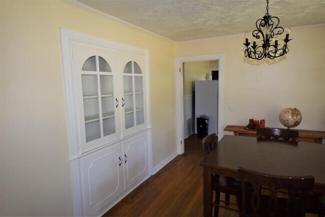 Foto del edificio - Garden District Home!