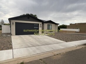 Building Photo - 5600 The Greens Ct