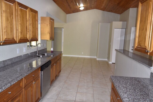 Building Photo - 18227 48th Ct N