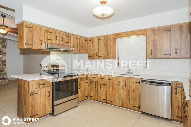 Building Photo - 142 Springwood Dr