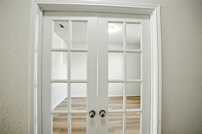 Foto del edificio - 8137 Kurgan Trail