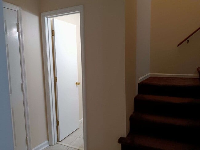 Entryway - 4725 Bayfield Dr