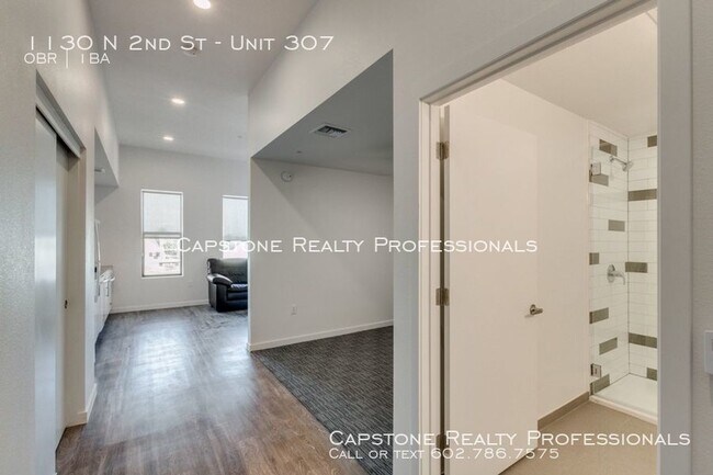 Building Photo - Contemporary Studio in Downtown Phoenix!