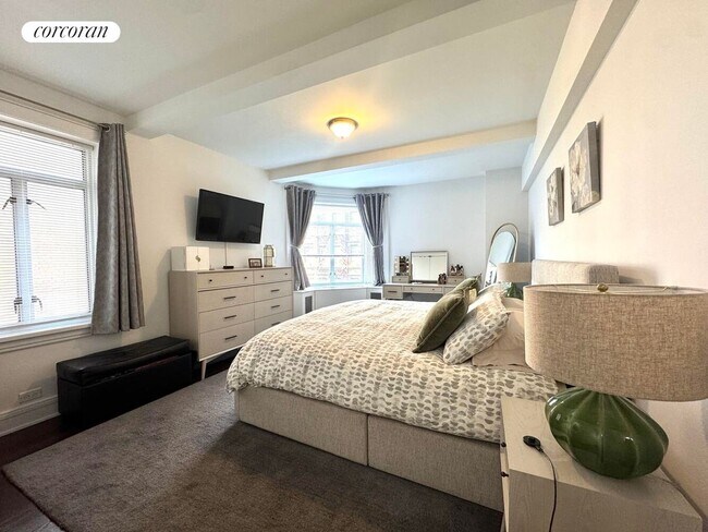 Foto del edificio - 170 E 77th St