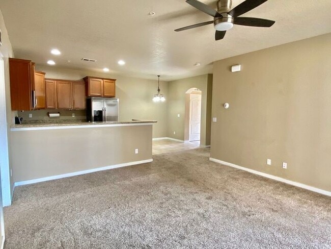 Foto del edificio - Fantastic 2 Bedroom, 2 Bath Ground Level C...