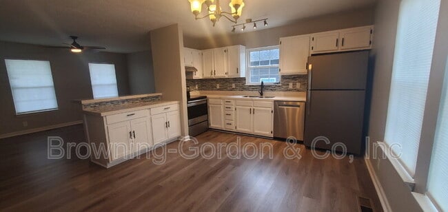 Foto del edificio - 1727 14th Ave N