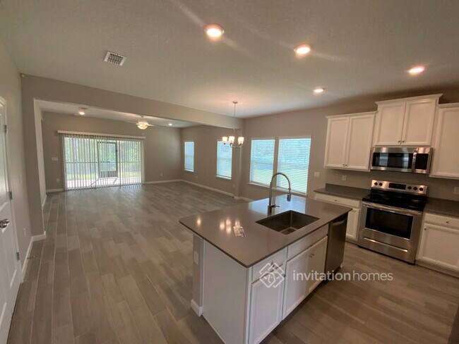 Foto del edificio - 9962 Lemon Grass Ln