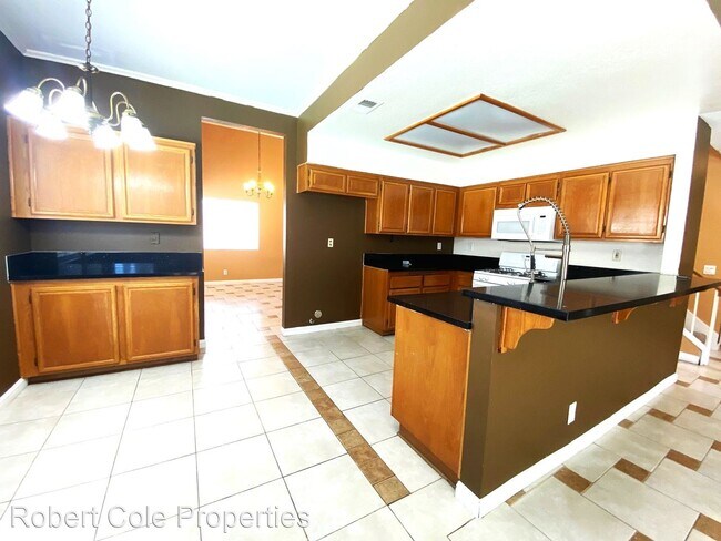 Building Photo - 3 br, 2.5 bath House - 22716 Cervera Road
