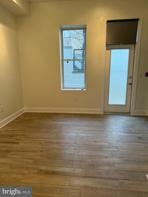 Foto del edificio - 4334 Farragut St