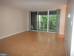 Building Photo - 1523 Northgate Square