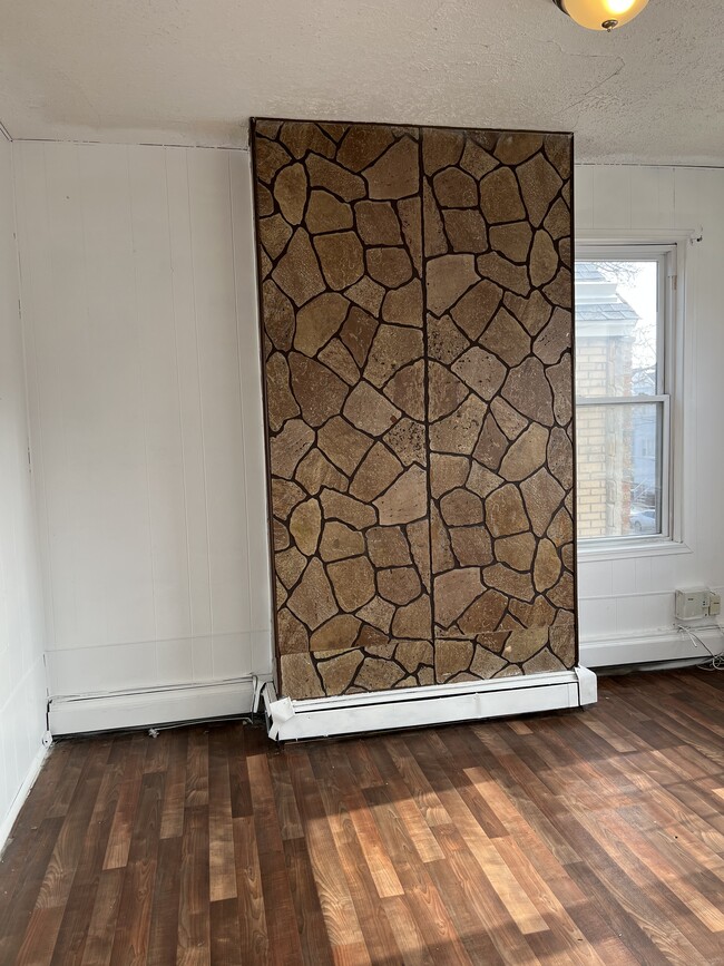 Building Photo - 29 E 31st St