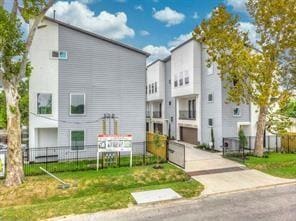 Primary Photo - 3722 Robertson St