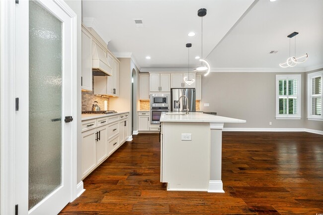 Foto del edificio - 1592 Buckingham Ave