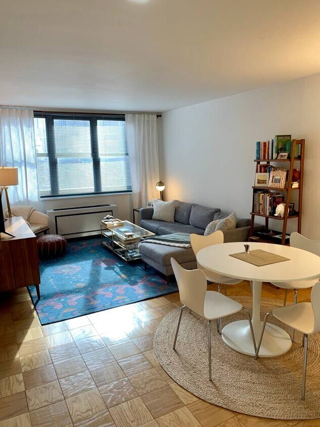 Primary Photo - EAST 72 STREET