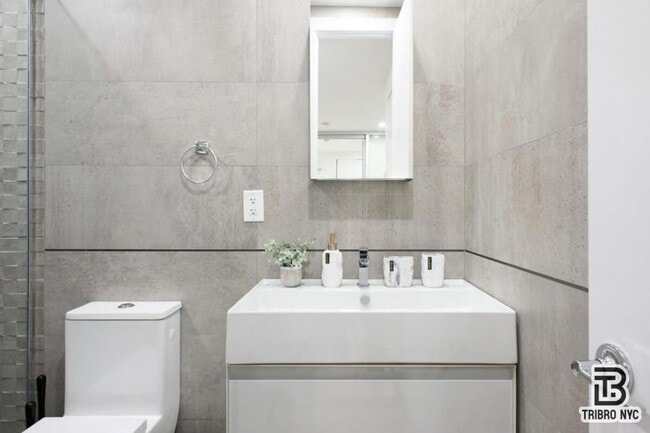 Photo - 1 bedroom in New York NY 10075 Townhome