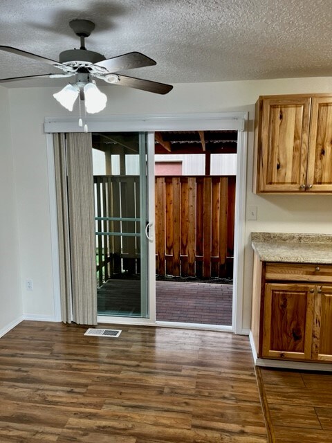 Building Photo - 13373 Clairmont Way