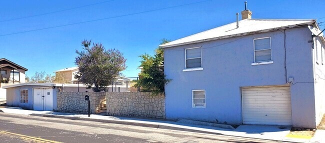 Building Photo - 16726 Forrest Ave