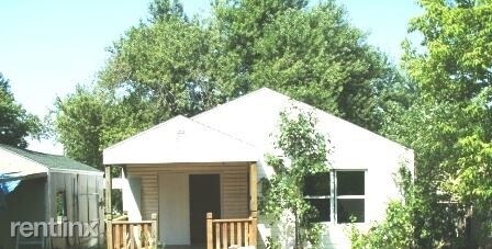 Foto principal - 2 br, 1 bath House - 430 S Newton Ave
