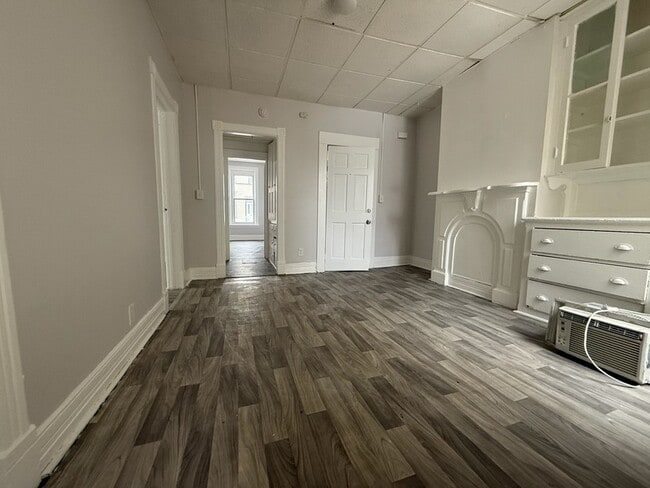 Building Photo - 339 1st St