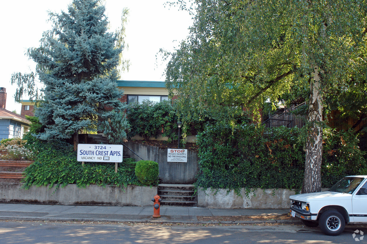 Building Photo - South Crest Apartments