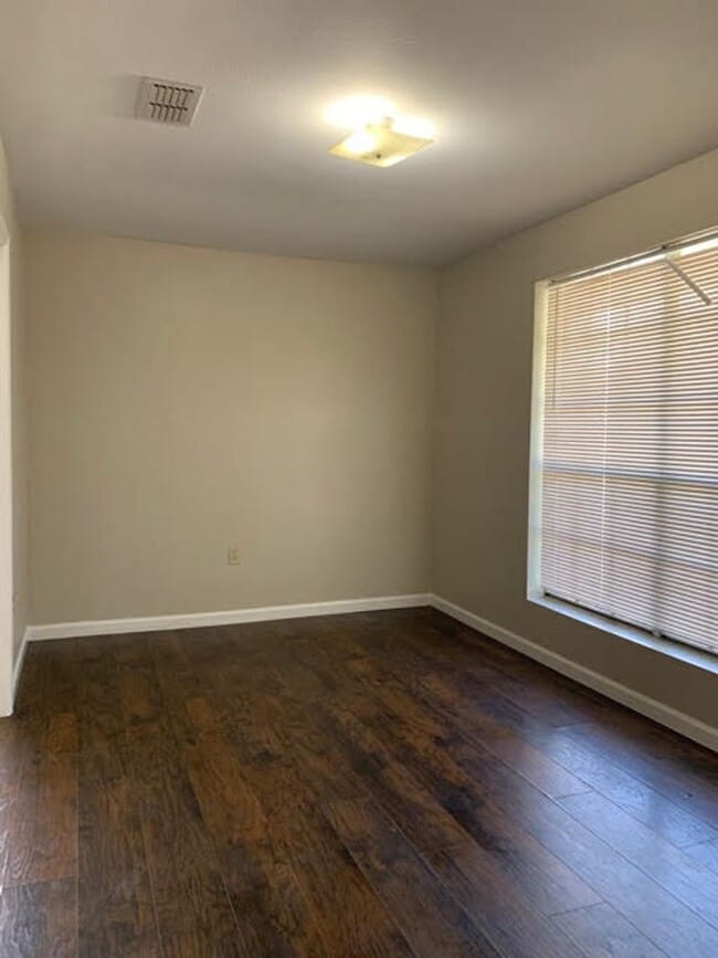 Building Photo - 16538 Patton Ave