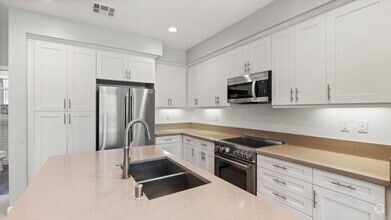 Building Photo - 1103 Plumeria Way