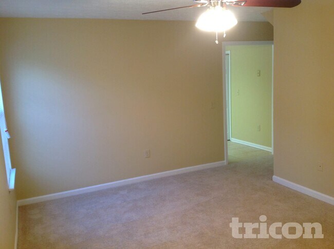 Foto del edificio - 7154 Crystal Creek Pl