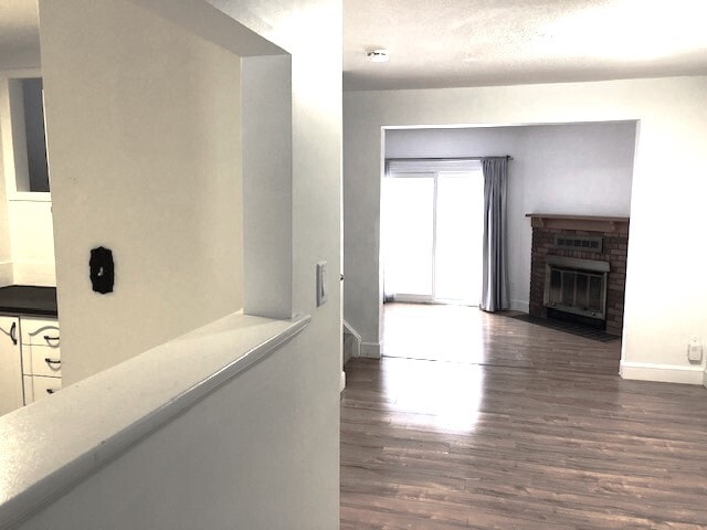 Building Photo - 55 Sunridge Ln