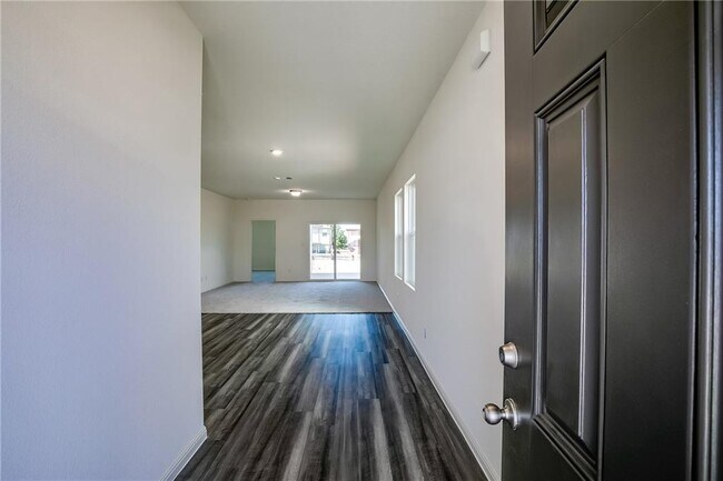 Foto del edificio - 14600 Shooter McGavin Dr