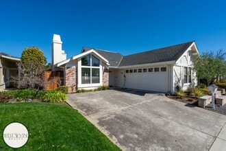 Building Photo - 1309 Melbourne St