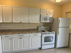 Building Photo - 1992 NE 172nd St