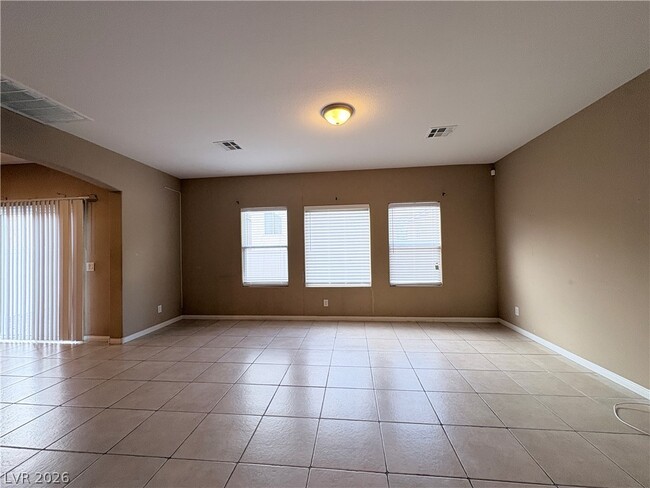 Building Photo - 5014 Golden Antelope Way