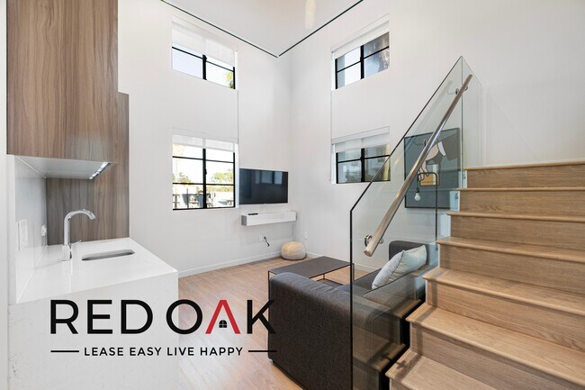 Building Photo - ~1 Month FREE~ Incredible One Bedroom Loft...