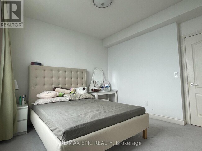 Photo du bâtiment - 50-PH3550 Brian Harrison Way