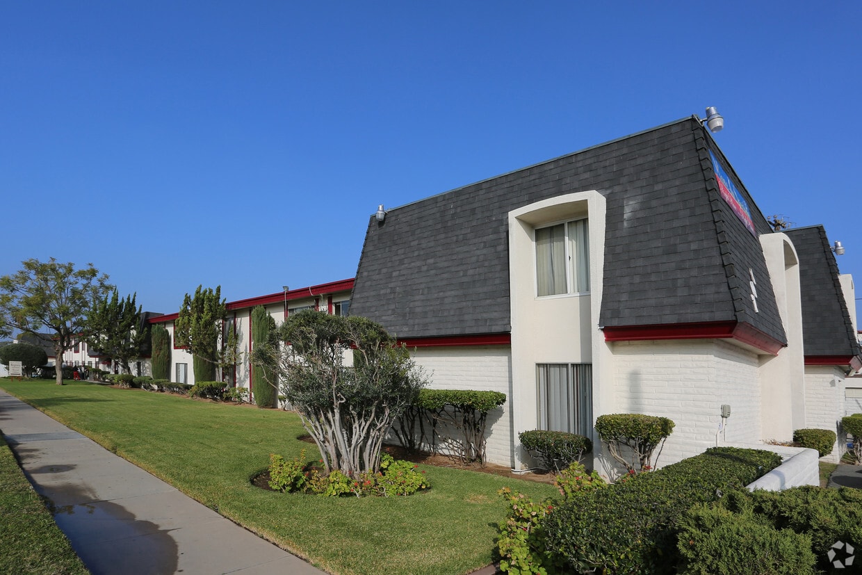 Terre at Sandalwood Apartments in El Cajon, CA