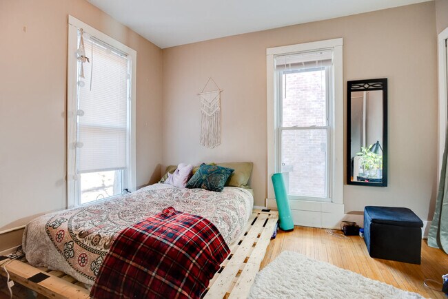 Foto del edificio - 425 12th Ave SE