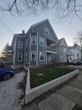 Building Photo - 1185 Warren Ave
