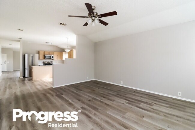 Foto del edificio - 6760 Ambercrest Dr