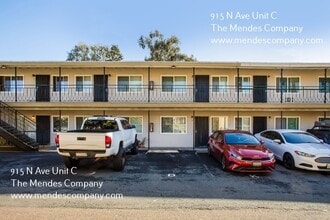 Building Photo - 915 N Ave