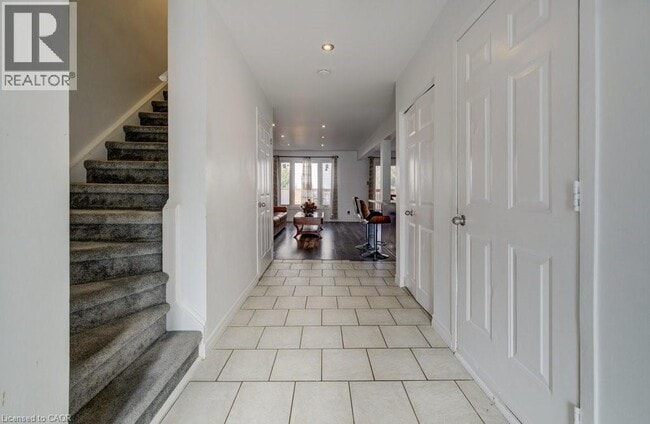 Building Photo - 394A CHURCHILL Court